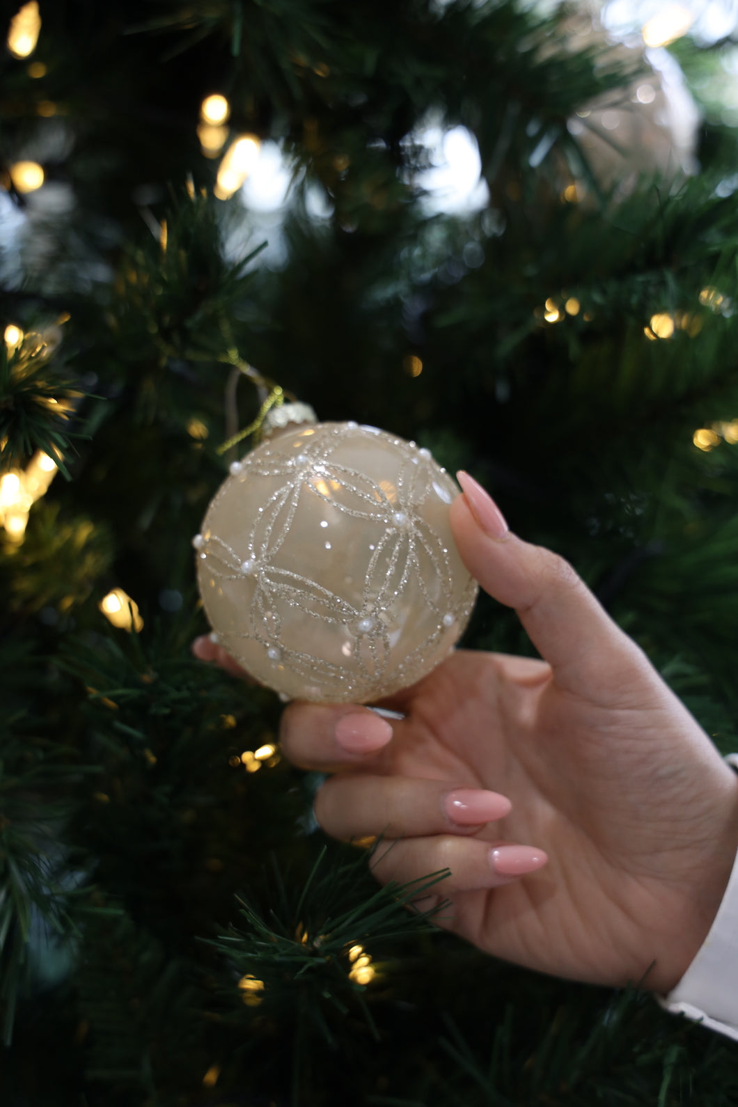 Blush_Deco_Bauble_with_Pearls