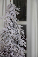 Load image into Gallery viewer, 120cm Snow Pine Tree

