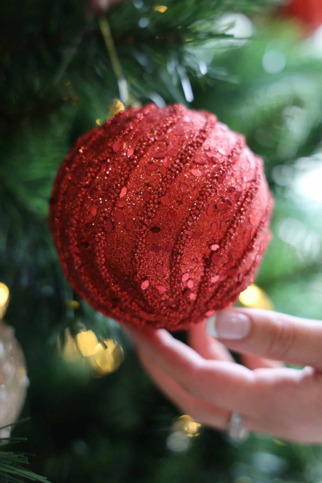 Red_Swirl_Bauble